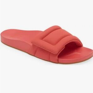 OluKai Sunbeam Slide Sandals in Lehua Flower Red, NWT, Women’s Size 7 & Size 8